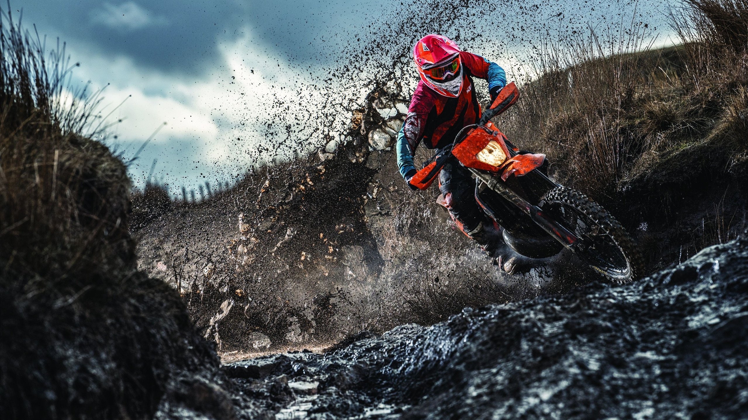 AYXSPORTSAPP-线上社区：车迷互动讨论火热展开，车迷频道宣传片